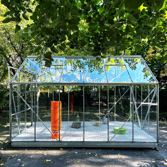 Arturo Comas_GREENHOUSE SUNDAY_super bien! Berlin 2025_2-Iol9z