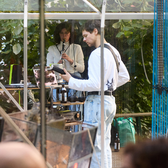 Jakob Kolb_Charlotte Strauch_2026 super bien! Berlin x Projectspacefes-bLTZu